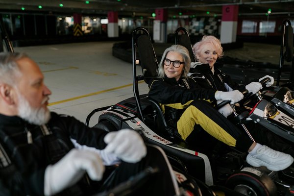 Comment les seniors peuvent-ils s'engager dans des clubs de lecture ?